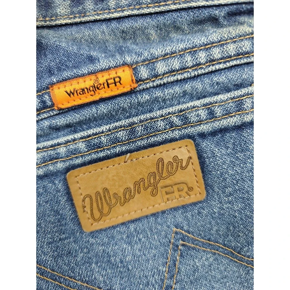 Wrangler FR13MWZ Jeans Mens 38x32 Blue Flame Resistant CAT2 2112 Workwear Denim